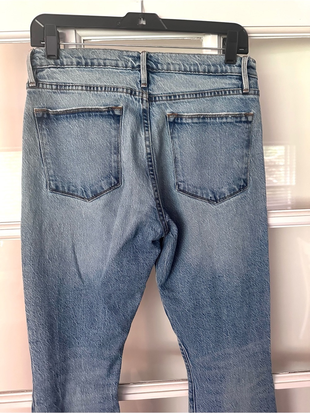 Frame Le High Flare in Crystal Beach Jeans with Subtle Distressing Size 28 - Picture 10 of 14